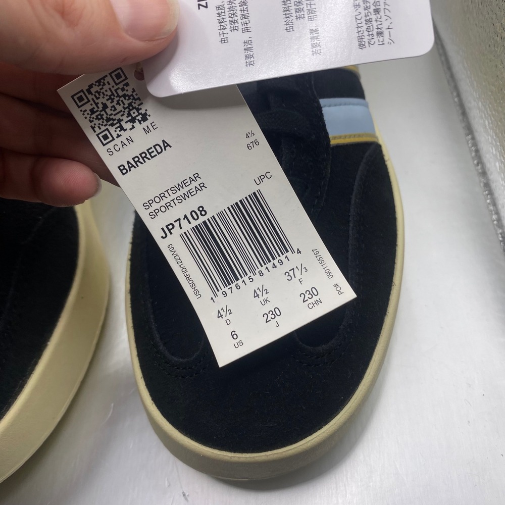 NEW Adidas Barreda Black Baby Blue Gold Suede Sneakers Womens 6 Streetwear Retro - Picture 4 of 7